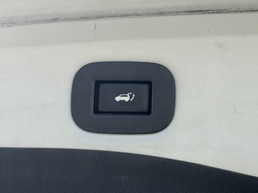 Used 2016 Nissan Rogue SL AWD/4WD image 28