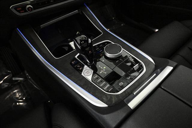 Used 2022 BMW X5 xDrive45e image 12