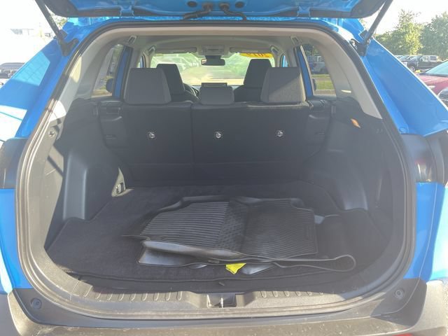 Used 2019 Toyota RAV4 LE w/ Carpet Mat Package AWD/4WD image 22