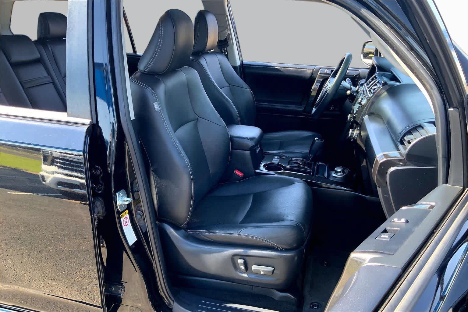 Used 2019 Toyota 4Runner Limited AWD/4WD image 9