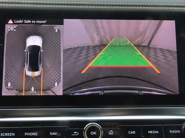 Used 2025 Bentley Flying Spur Plug-In Hybrid AWD/4WD image 16