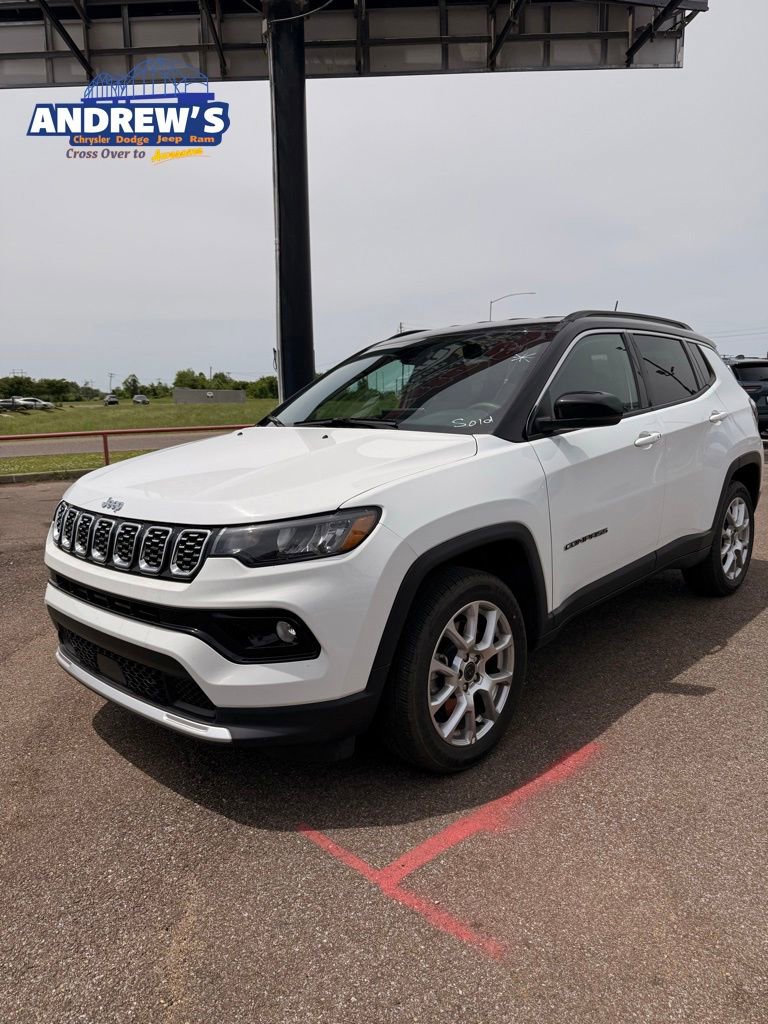 Used 2025 Jeep Compass Limited AWD/4WD image 1