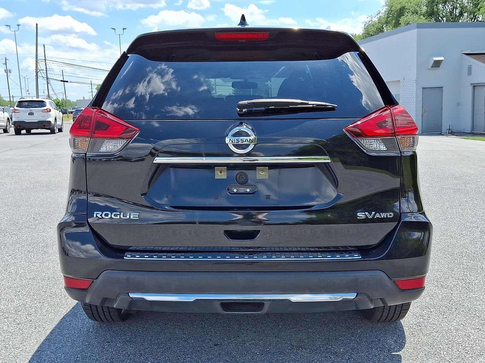 Used 2018 Nissan Rogue SV AWD/4WD image 6