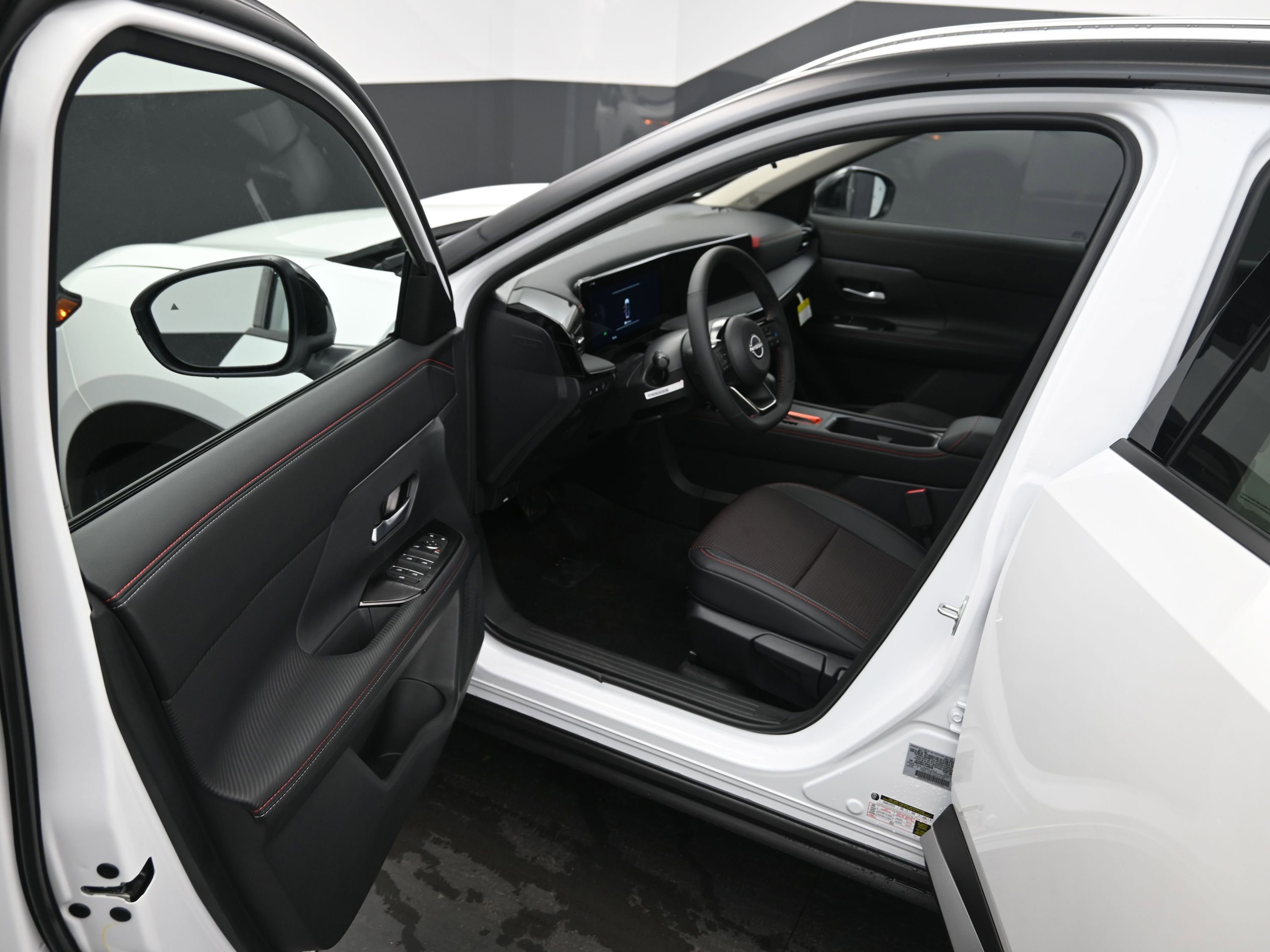 New 2026 Nissan Kicks SR w/ SR Premium Package image 10