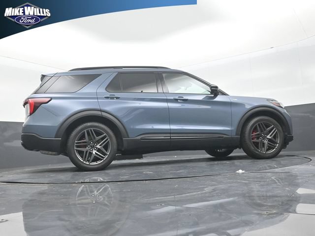 Used 2025 Ford Explorer ST-Line w/ Premium Package RWD image 24