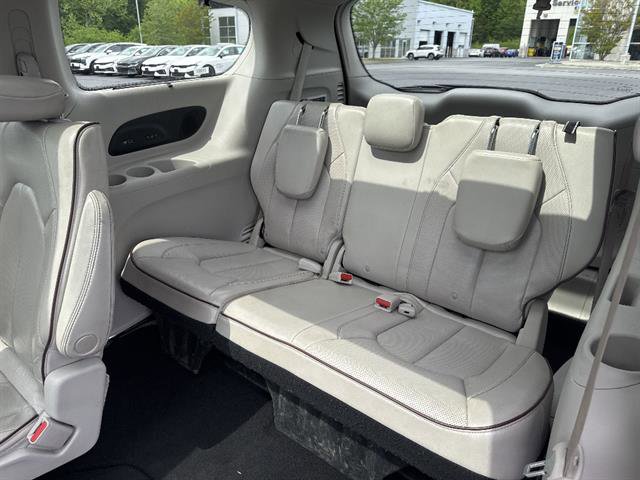 Used 2020 Chrysler Pacifica Limited FWD image 17