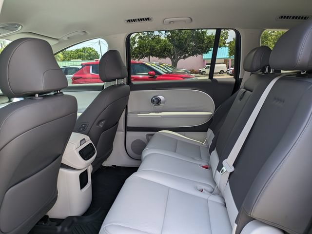 Used 2026 Hyundai Ioniq 9 SEL AWD/4WD image 14