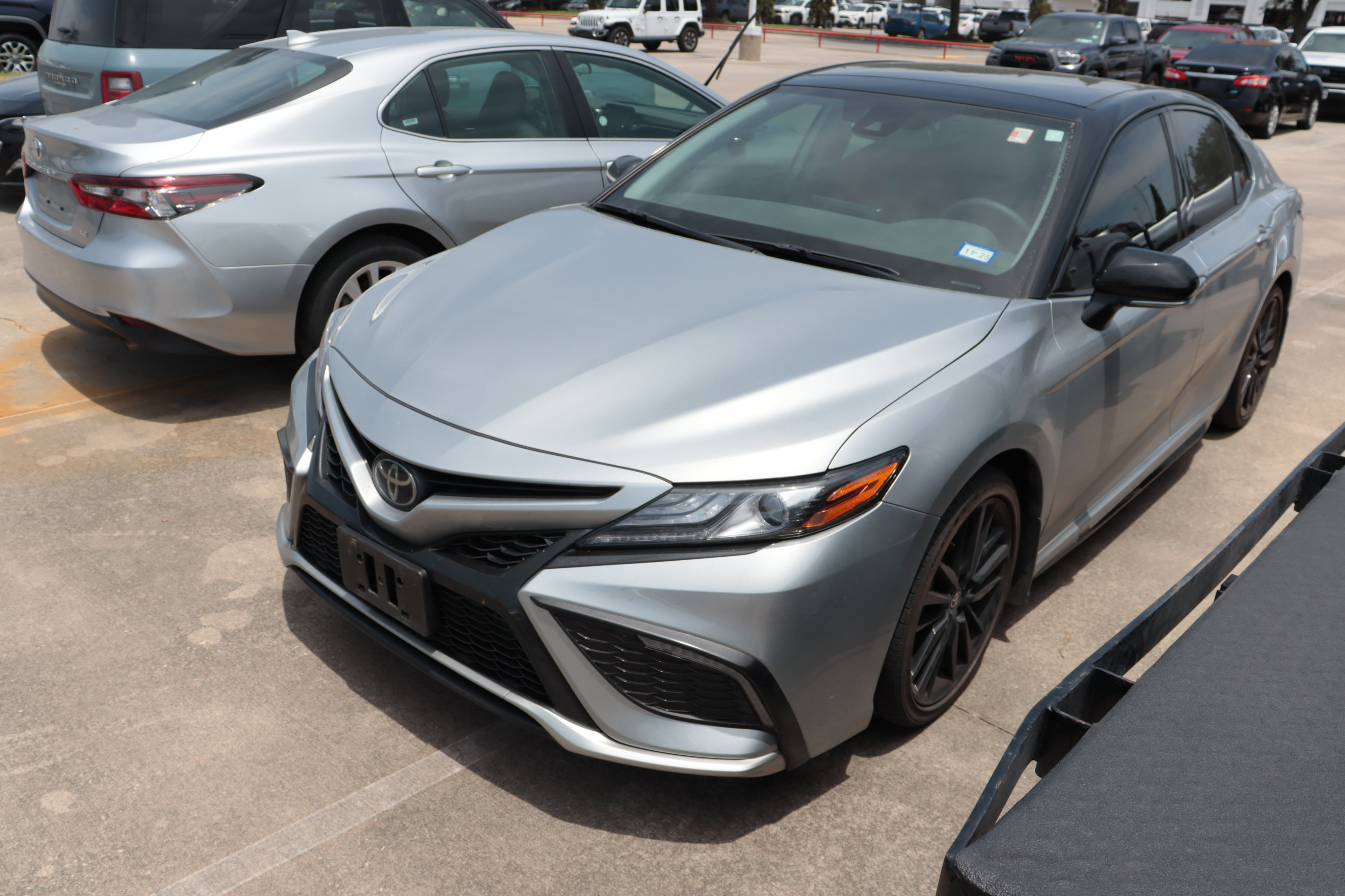 Used 2023 Toyota Camry XSE image 6