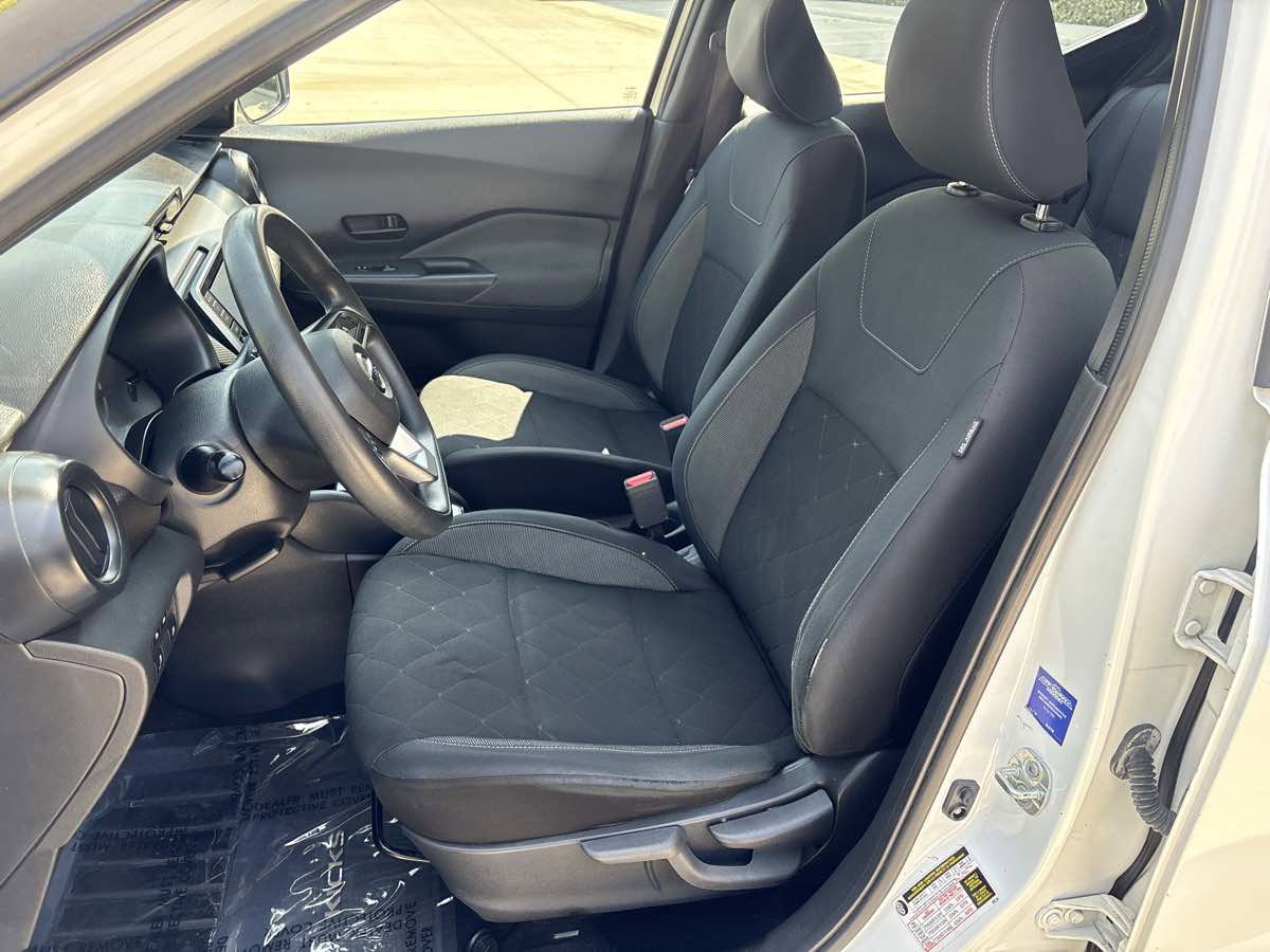 Used 2020 Nissan Kicks S FWD image 20