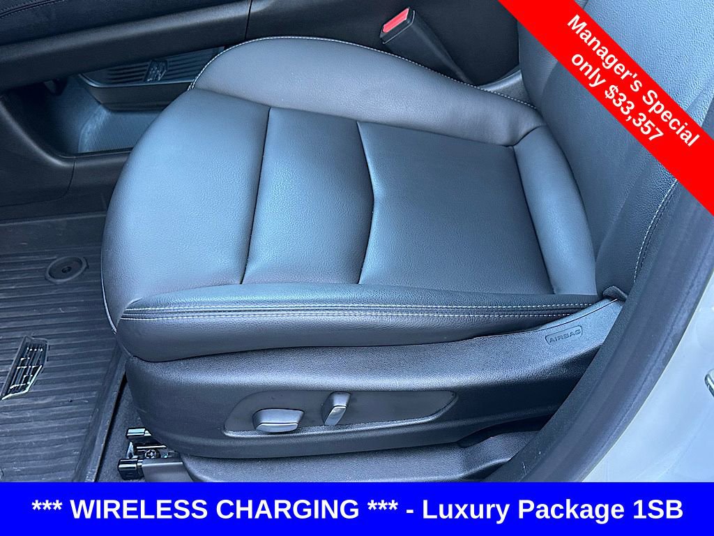 Used 2023 Cadillac XT6 Luxury image 9