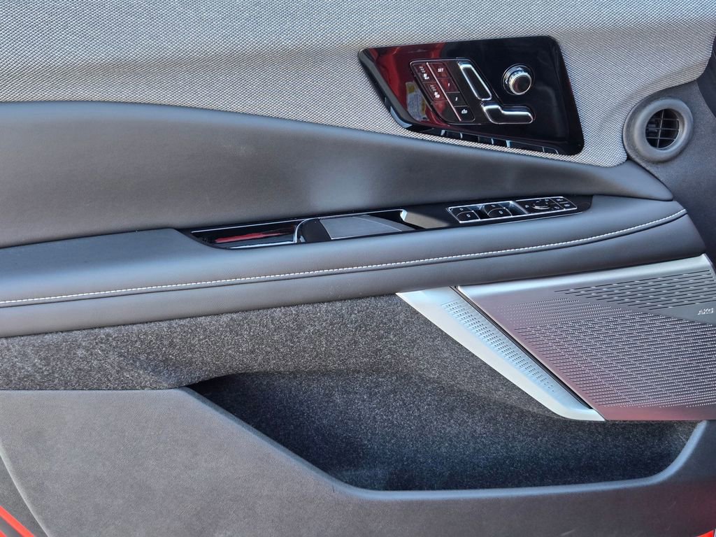 New 2025 Cadillac Optiq Sport 1 image 25