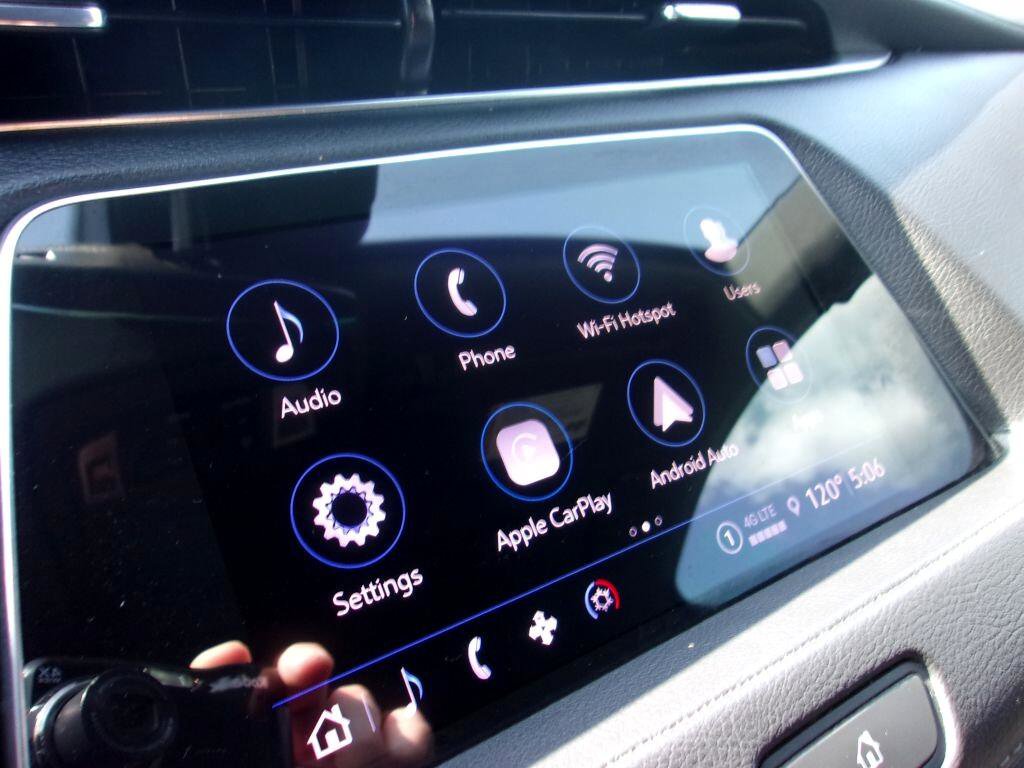 Used 2021 Cadillac XT4 Premium Luxury w/ Cold Weather Package image 12