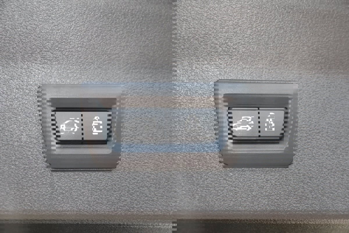 Used 2022 BMW X4 xDrive30i w/ Convenience Package image 73