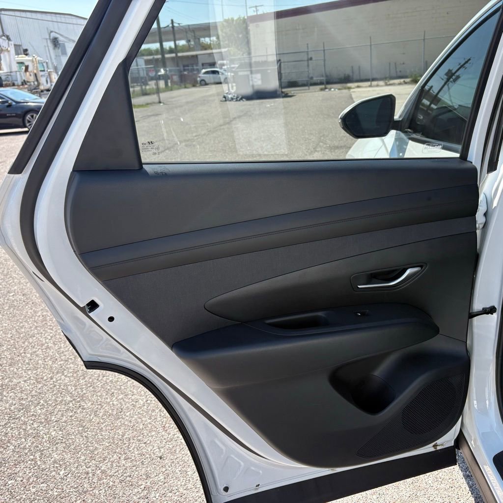 Used 2025 Hyundai Tucson SEL image 12