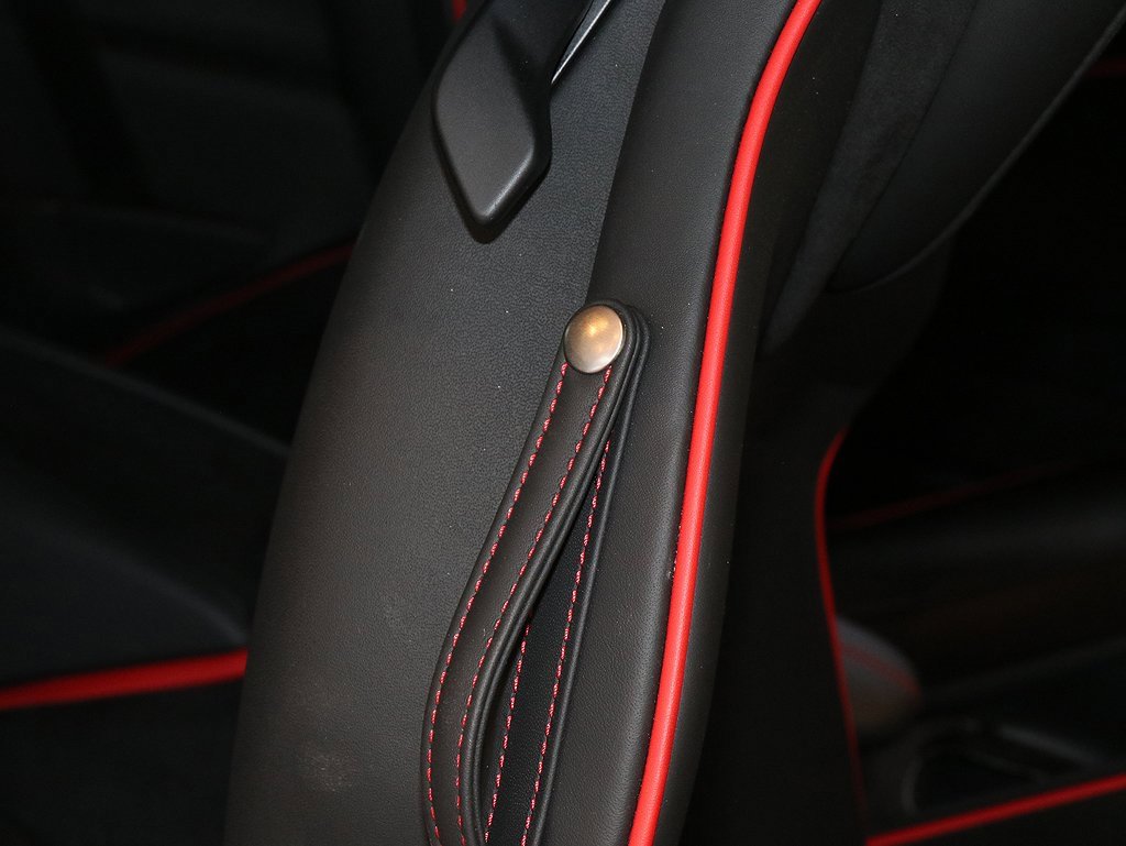 Certified 2024 Ferrari Roma image 38