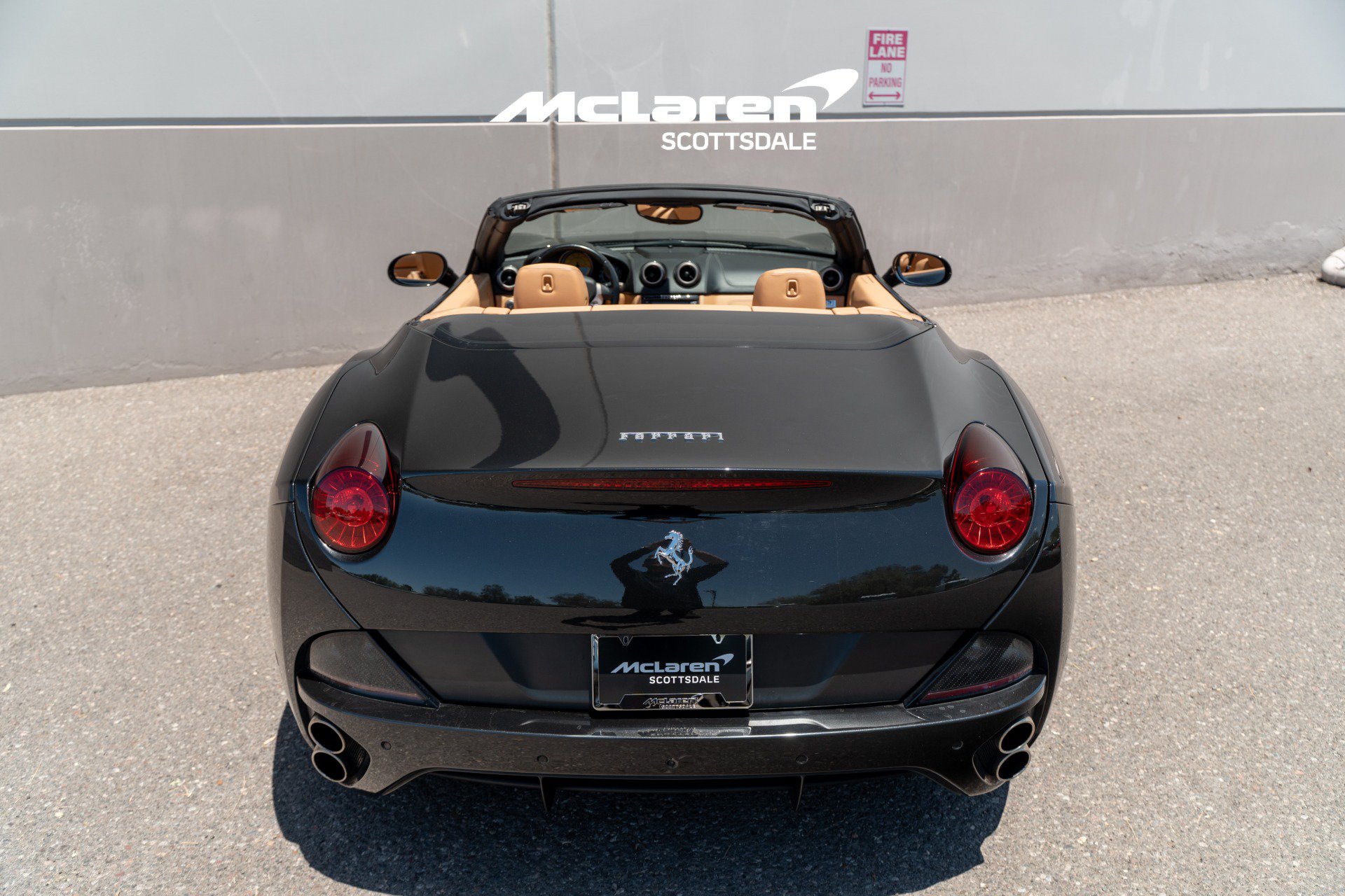 Used 2014 Ferrari California RWD image 31