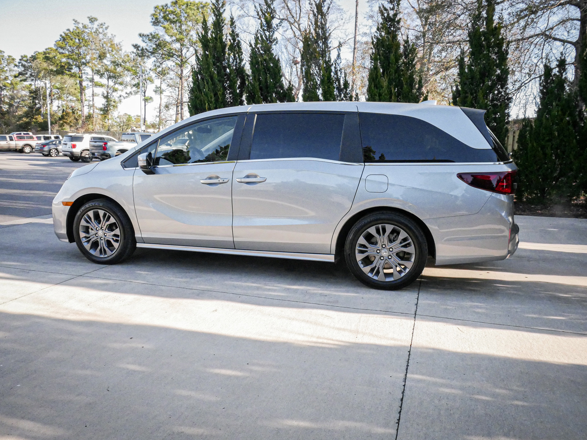 Certified 2025 Honda Odyssey Touring image 7