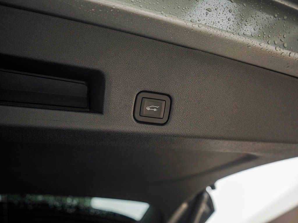 New 2026 Buick Enclave Sport Touring w/ Power Package image 9