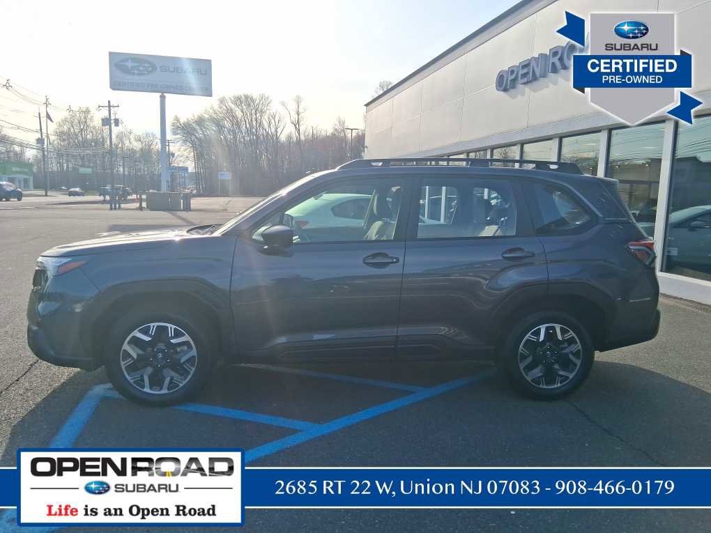 Used 2025 Subaru Forester AWD/4WD image 4