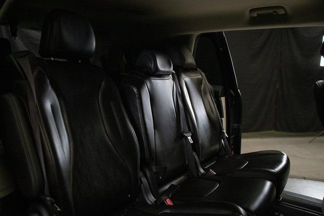 Used 2024 Kia Carnival LX image 18