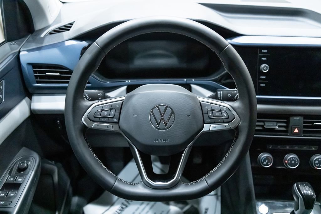Used 2023 Volkswagen Taos SE image 15
