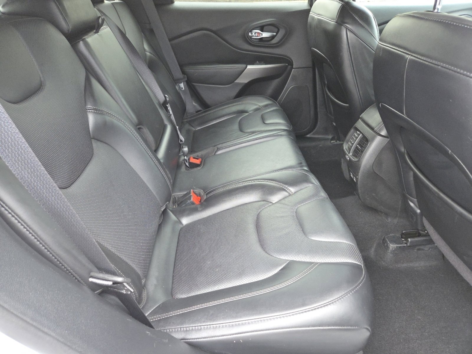 Used 2021 Jeep Cherokee Latitude Lux image 21