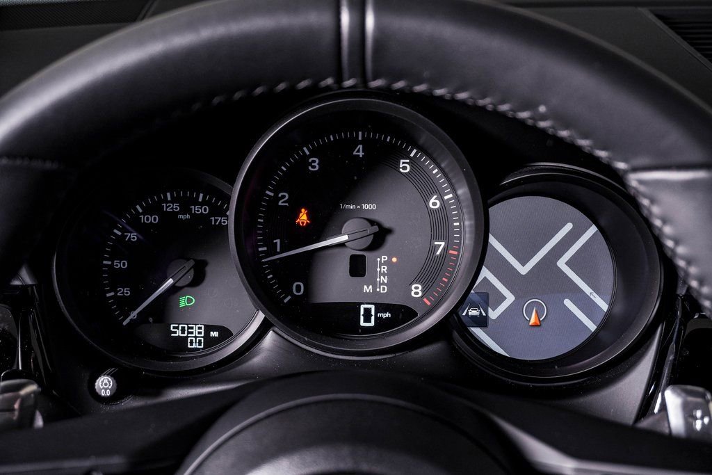 Certified 2025 Porsche Macan image 21