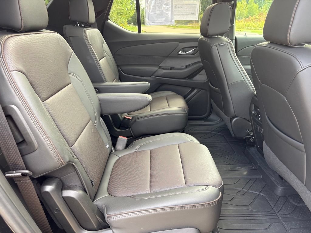 Used 2023 Chevrolet Traverse High Country AWD/4WD image 48