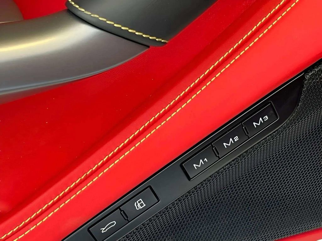 Used 2022 Ferrari F8 Tributo RWD image 16