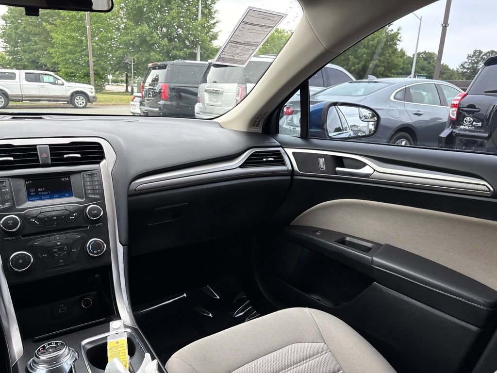 Used 2018 Ford Fusion S FWD image 34