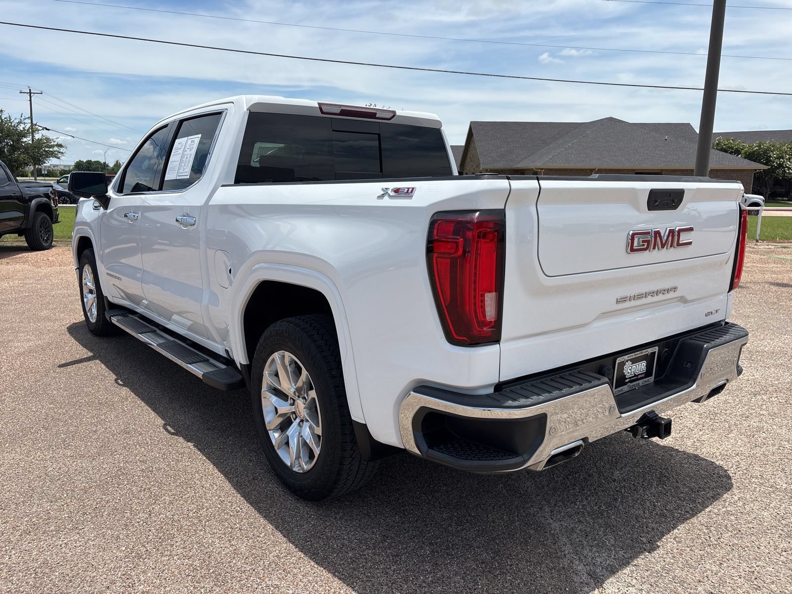Used 2020 GMC Sierra 1500 SLT AWD/4WD image 3