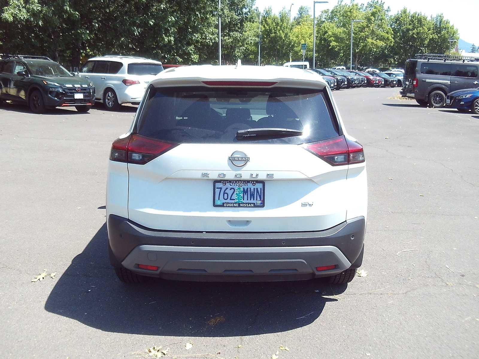 Used 2023 Nissan Rogue SV FWD image 4