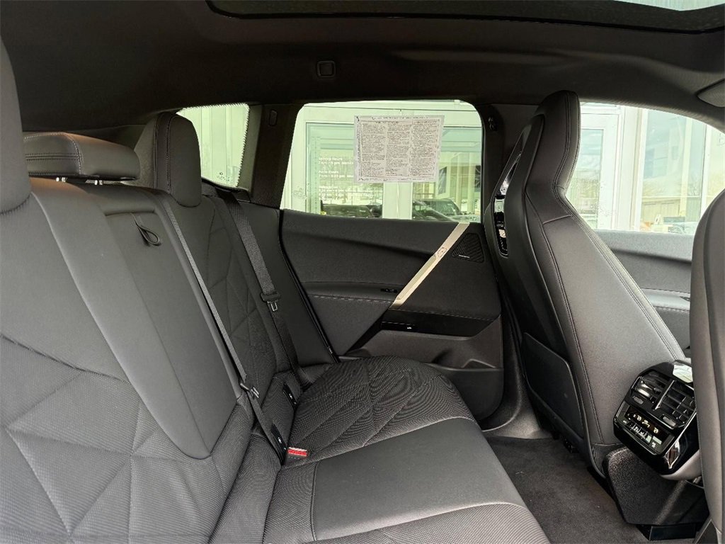 Used 2024 BMW iX xDrive50 w/ Sport Package image 9