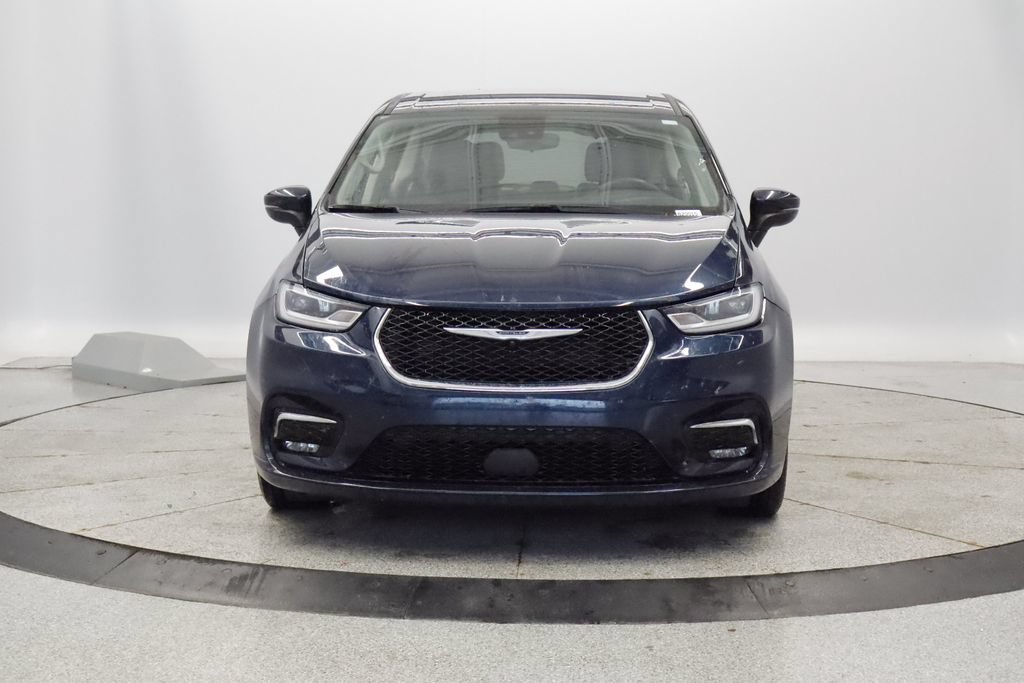 Certified 2023 Chrysler Pacifica Touring-L FWD image 11