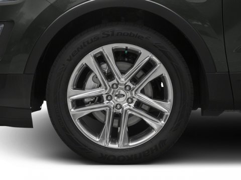 Used 2017 Ford Explorer XLT w/ Equipment Group 202A AWD/4WD image 14