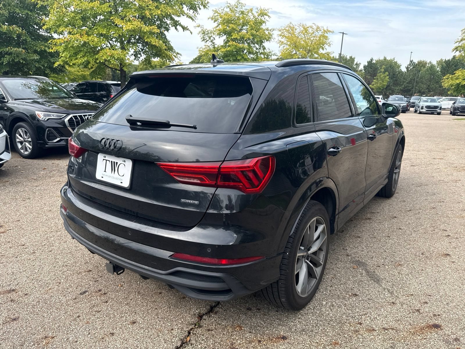 Used 2023 Audi Q3 2.0T Premium Plus w/ Premium Plus Package AWD/4WD image 4