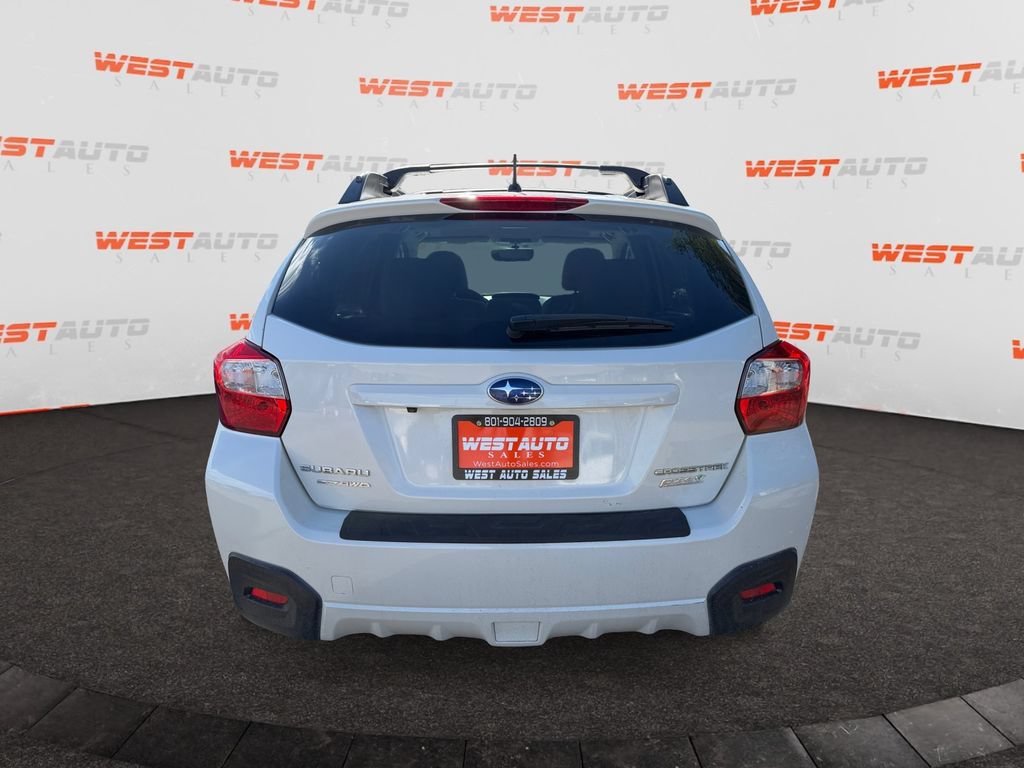 Used 2017 Subaru Crosstrek 2.0i Premium w/ Moonroof Package AWD/4WD image 4