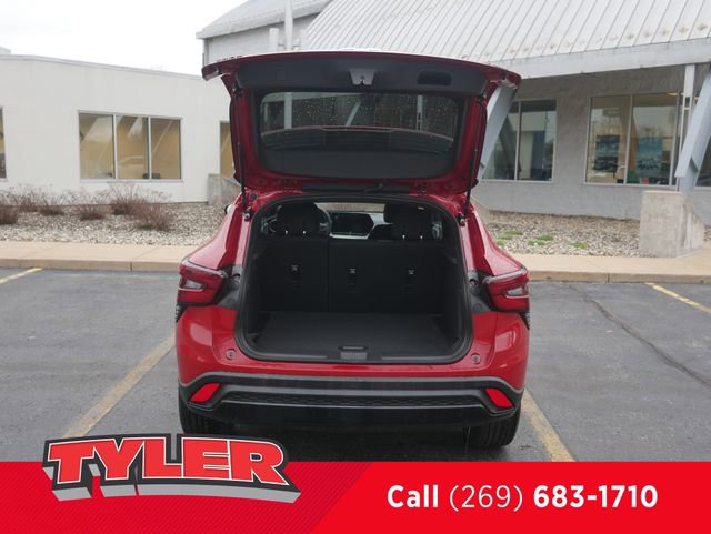 New 2026 Chevrolet Trax RS w/ Driver Confidence Package FWD image 16