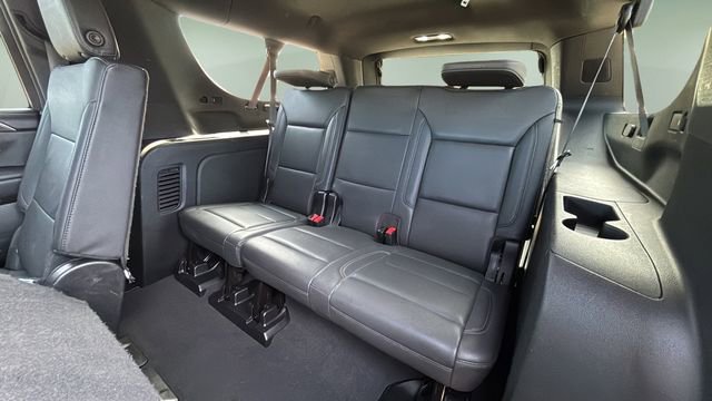 Used 2024 Chevrolet Suburban LT RWD image 33