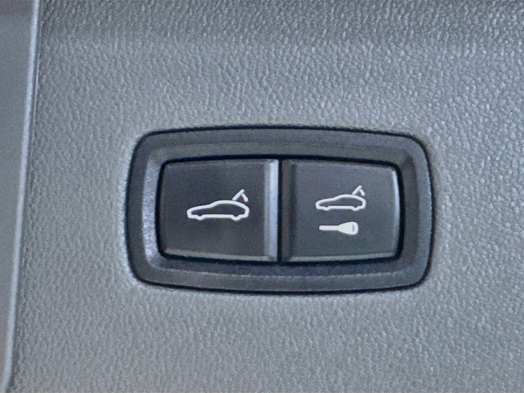 Used 2021 Porsche Cayenne AWD/4WD image 34