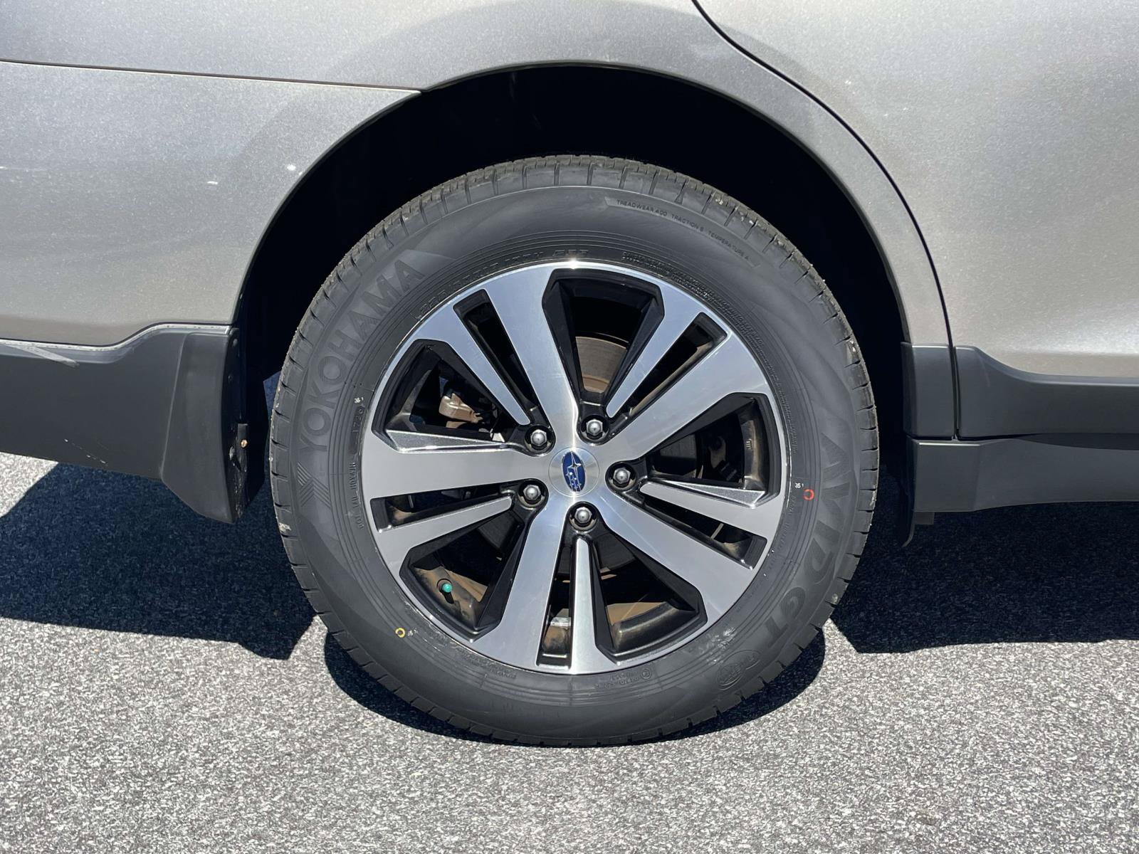 Used 2019 Subaru Outback 2.5i Limited AWD/4WD image 32