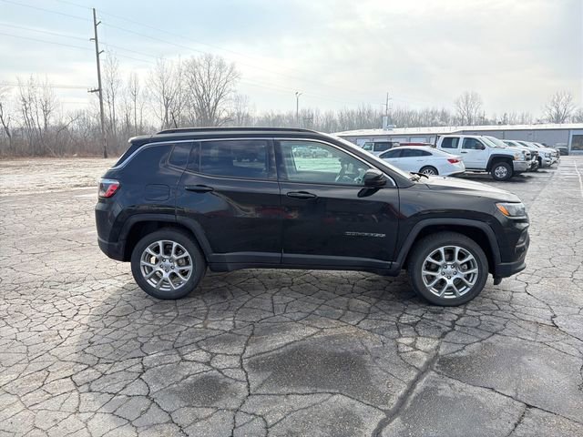 Used 2022 Jeep Compass Latitude image 8