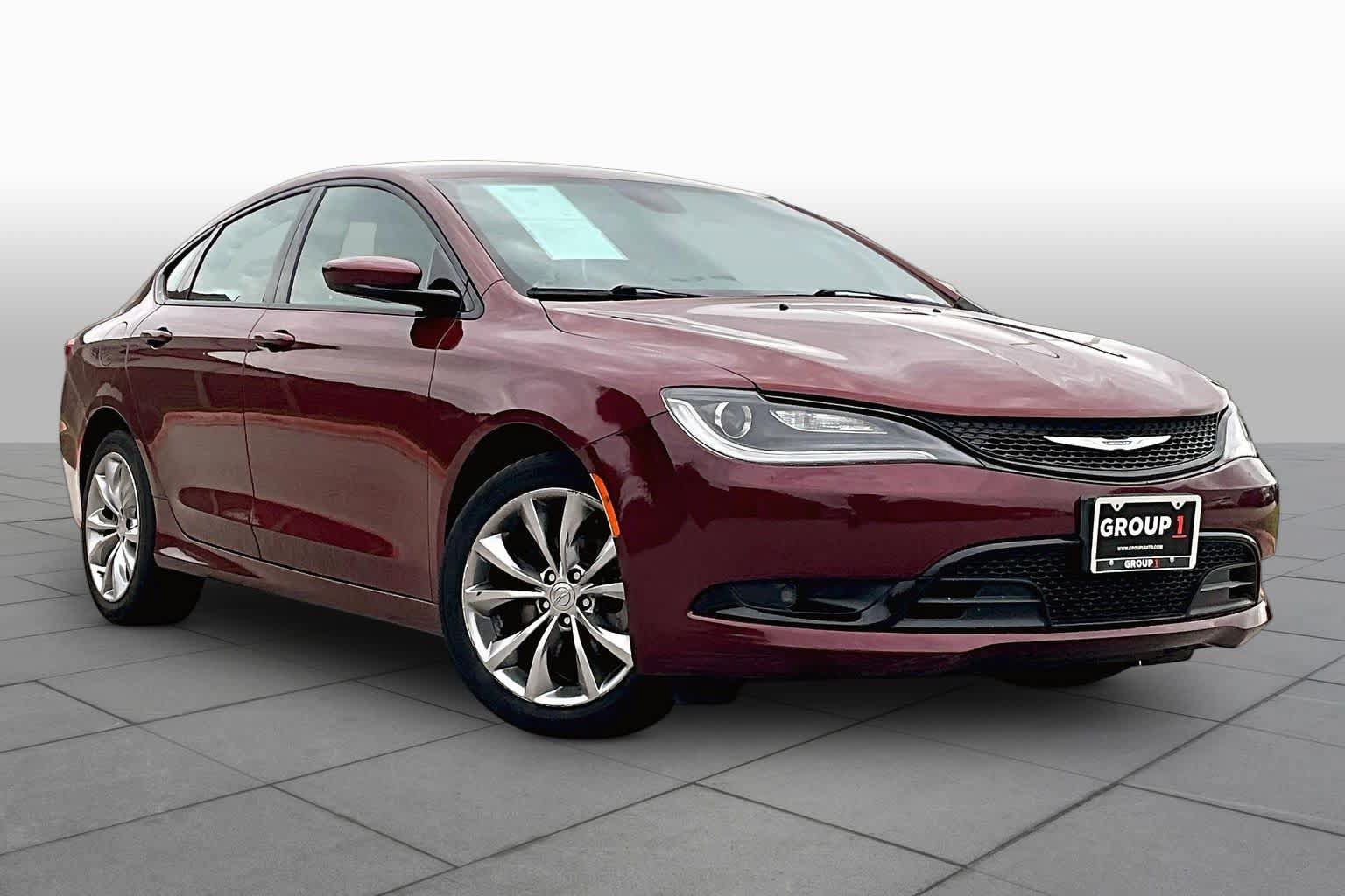 Used 2015 Chrysler 200 S FWD image 3