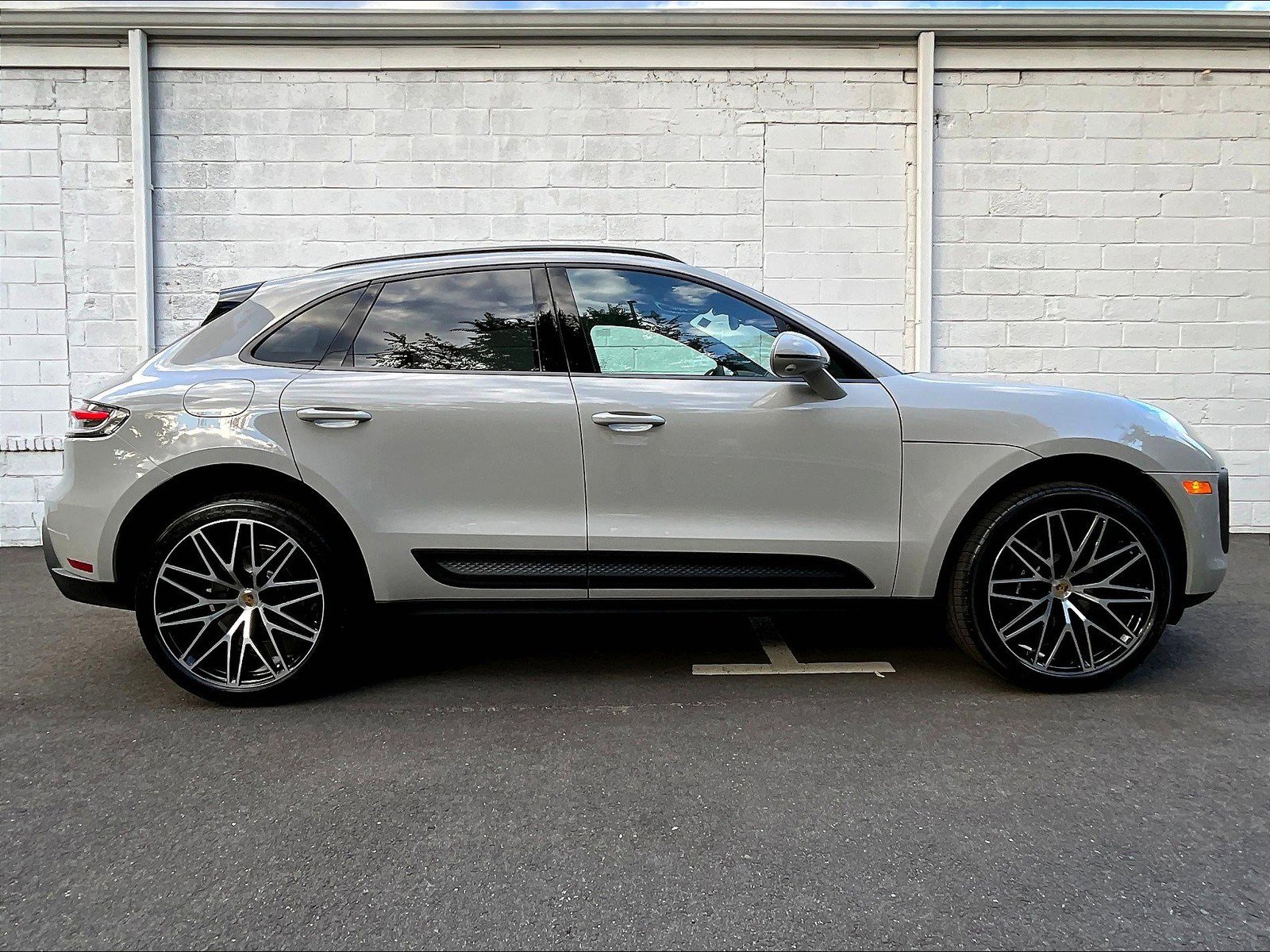 New 2026 Porsche Macan image 6