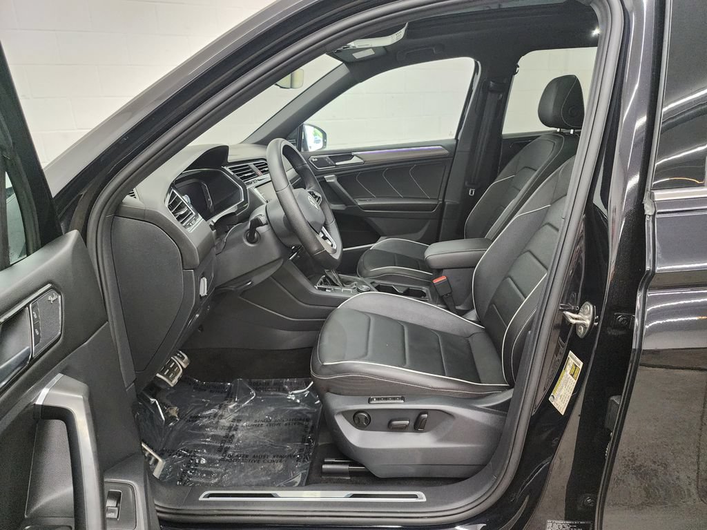 Used 2022 Volkswagen Tiguan SEL R-Line AWD/4WD image 13