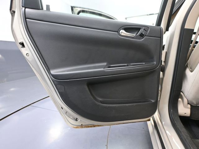 Used 2012 Chevrolet Impala LT FWD image 32