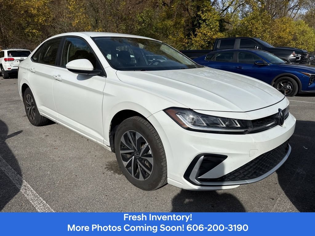 Used 2025 Volkswagen Jetta S image 2
