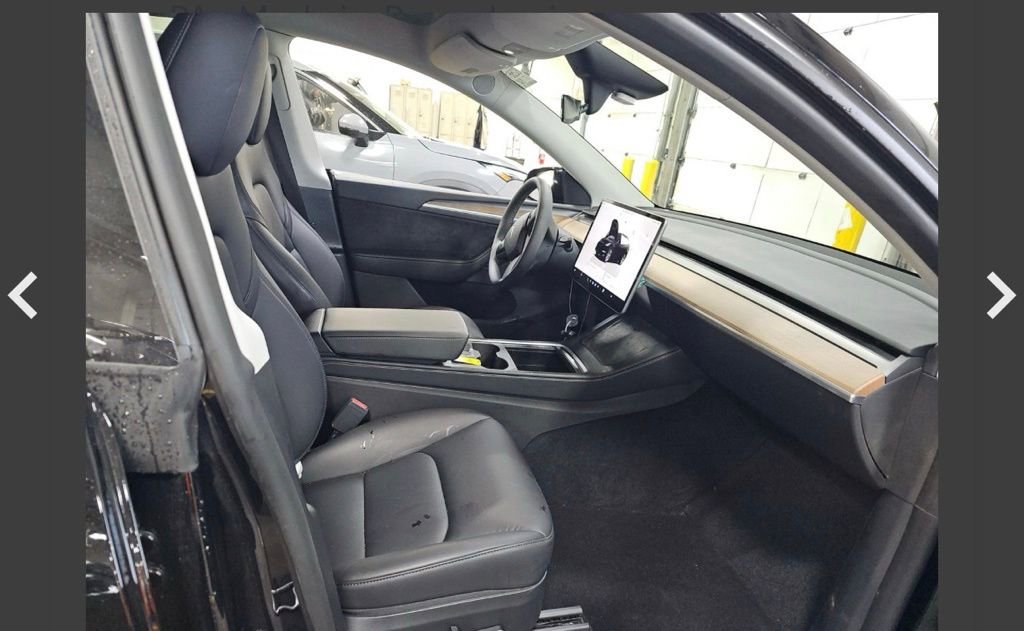 Used 2024 Tesla Model Y Long Range AWD/4WD image 13