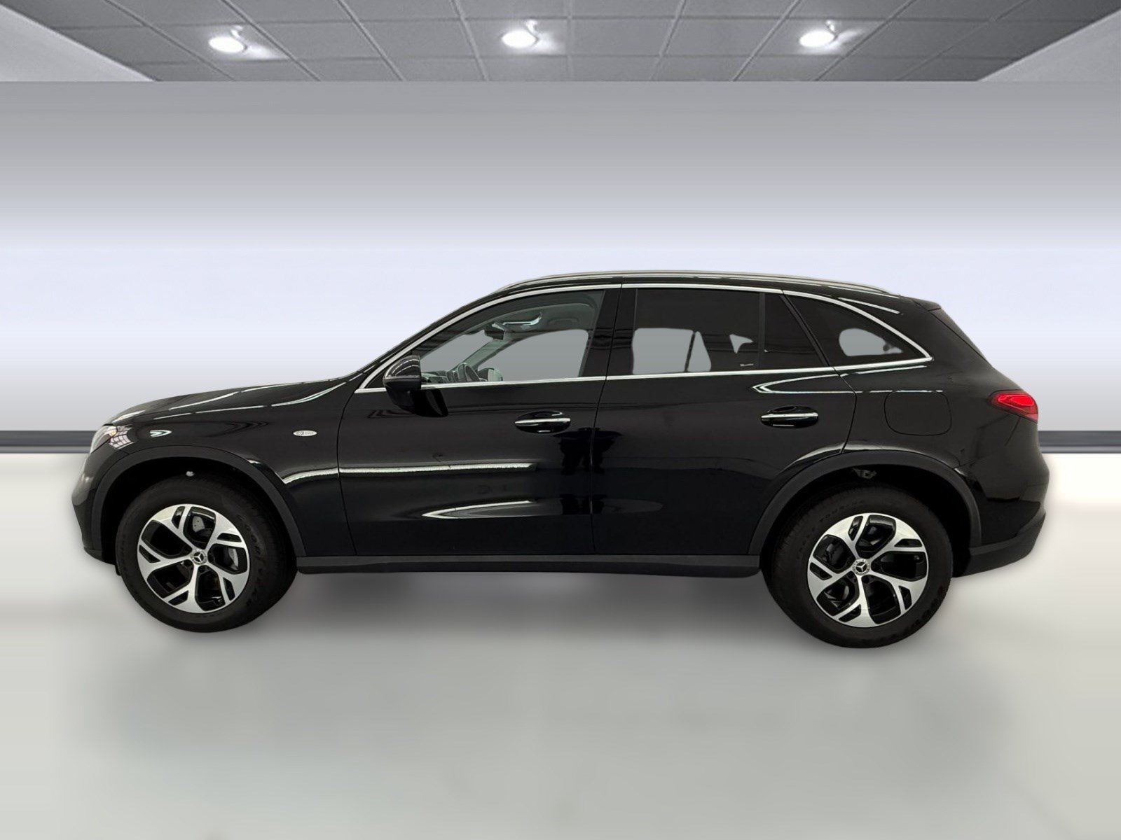 Certified 2025 Mercedes-Benz GLC 350e 4MATIC image 2