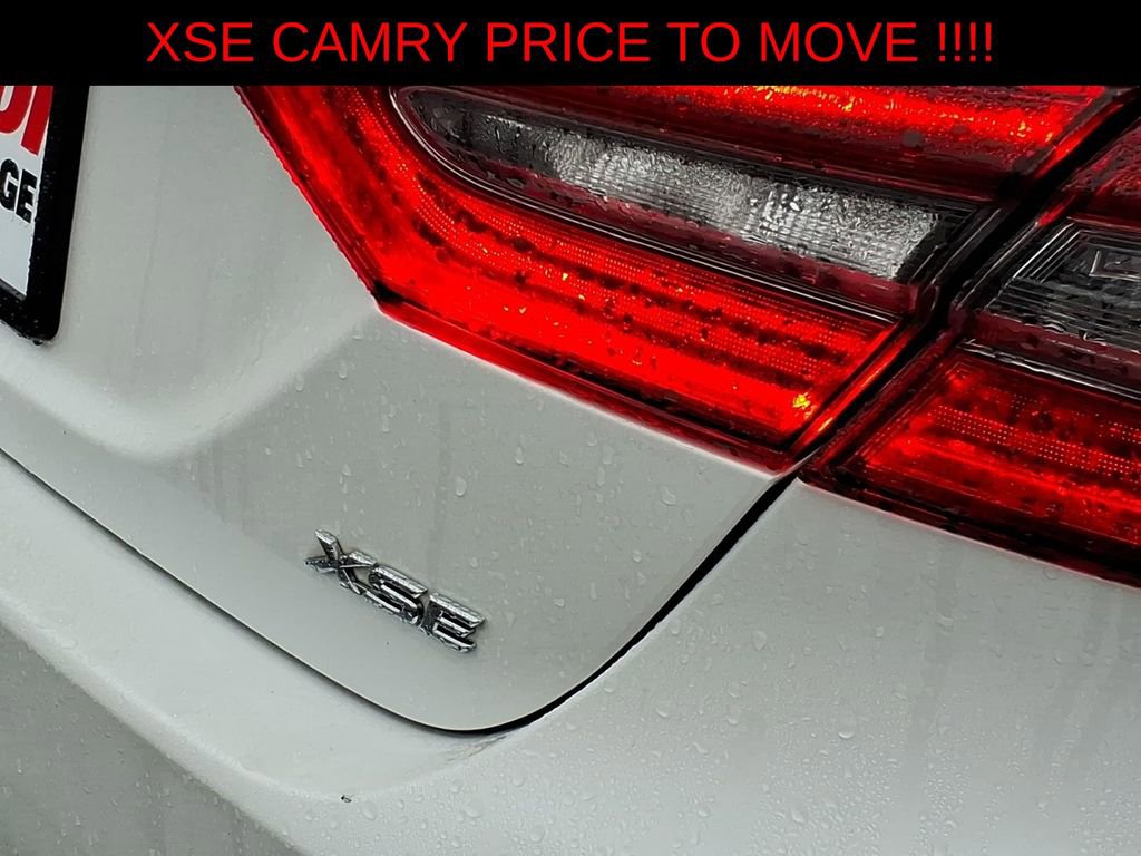 Used 2023 Toyota Camry XSE FWD image 7